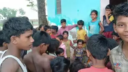 बैरिया: पोखरिया मुसहर टोली में खेत के पानी में डूबने से 2 साल की बच्ची की मौत, पुलिस ने पोस्टमार्टम के लिए भेजा