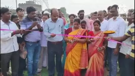 রঘুনাথপুর ২: পাবড়ার লালডাঙ্গা বড়পাহাড়ী গ্রামীণ সবজি হাটের উদ্বোধন করলেন রঘুনাথপুর ২ব্লকের BDOকে সাথে নিয়ে পঞ্চায়েত সমিতির সভাপতি