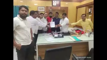 ନୂଆପଡା: ସିନାପାଲିକୁ ନୂତନ ଏନ୍ ଏ ସି ମାନ୍ୟତା ଦାବିରେ ସିନାପାଲି ନାଗରିକ ମଞ୍ଚ ତରଫରୁ ମନ୍ତ୍ରୀଙ୍କୁ ଦାବିପତ୍ର ପ୍ରଦାନ