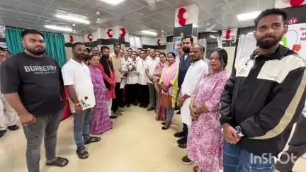 तोकापाल: डॉक्टर दिवस पर बस्तर जिला कांग्रेस कमेटी ने महारानी अस्पताल पहुंचकर डॉक्टरों को दी बधाई