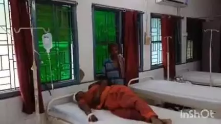 कटोरिया: डोकाडीह गांव के पास कांवरिया पथ पर दुकान लगाने के विवाद में पड़ोसी ने वृद्ध दंपत्ति से मारपीट की