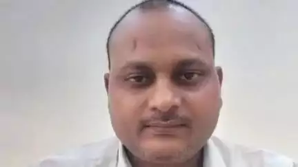 पडरौना: रामकोला में बारिश में अज्ञात वाहन की टक्कर से फार्मा कर्मचारी की मौत, परिजनों में मचा कोहराम, पुलिस ने शव का करवाया पीएम