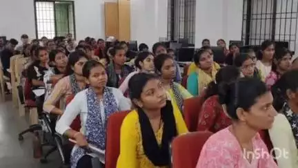 कुरूद: एम्प्लॉयबिलिटी स्किल डेवलपमेंट प्रोग्राम के तहत लाइवलीहुड कॉलेज में दिया जा रहा निःशुल्क प्रशिक्षण