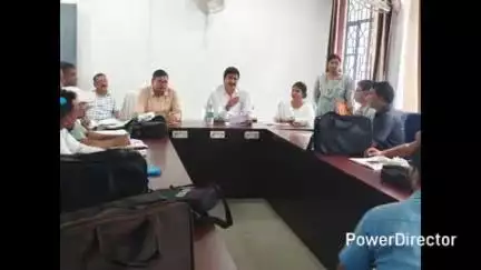 बरारी: मनसाही: प्रखंड सभागार में डीएम मनेश कुमार मीणा की अध्यक्षता में विशेष बैठक का आयोजन