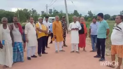हरलाखी: विधायक ने हिसार के मनोहरपुर व हरसुवार गांव में बन रही सड़कों का जायजा लिया