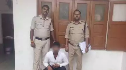 बड़नगर: बड़नगर पुलिस ने अवैध तलवार के साथ घूम रहे दो आरोपियों को किया गिरफ्तार
