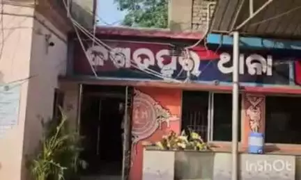 କଟକ ପୌରାଞ୍ଚଳ: ନିମପୁର ଓସିସି କଲୋନୀରେ ଦୁଇ ପଡୋଶୀଙ୍କ ମଧ୍ୟରେ ମାରପିଟ ଘଟଣା, ଉଭୟ ପକ୍ଷରୁ ୪ ଜଣଙ୍କୁ ଗିରଫ କଲା ଜଗତପୁର ଥାନା ପୋଲିସ