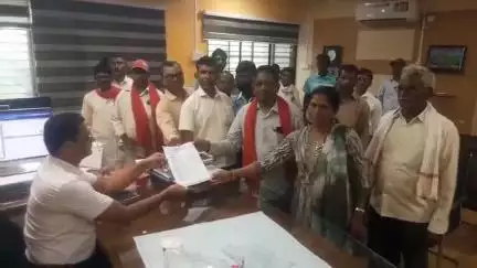 नंदुरबार: मौजे खोलविहीर येथे शेतकऱ्याला मारहाण करणाऱ्या वनपाल वर गुन्हा दाखल करा, संघटनेचे निवासी उपजिल्हाधिकारी यांना निवेदन