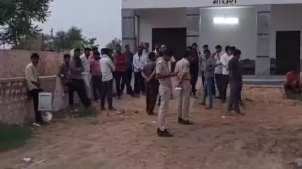 खींवसर: खींवसर के आकला गांव में पानी से भरे नाडे में डूबने से दो मासूम बच्चों की मौत, ग्रामीणों ने शवों को निकाला बाहर
