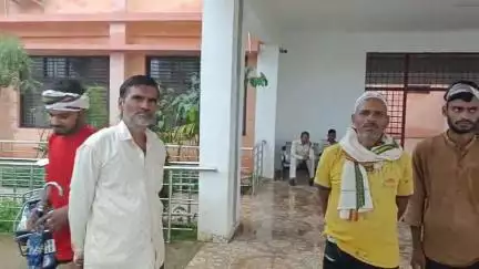 नईगढ़ी: नईगढ़ी: सुकुली पकरा गांव में शिवकुमार साहू और उनके बेटे से मारपीट, एसपी से मदद की गुहार