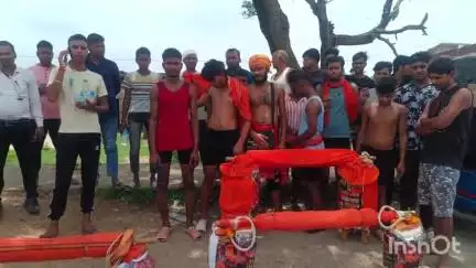 देवरी: देवरी प्रखंड के बरवाडीह में ग्रामीणों ने विराट सिंह का स्वागत कर बढ़ाया मनोबल