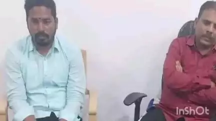 రాజేంద్రనగర్: లంచం తీసుకుంటూ ఏసీబీ అధికారులకు పట్టుబడ్డ తలకొండపల్లి తాసిల్దార్ నాగార్జున