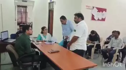 शाहपुर: शाहपुर एसडीएम कार्यालय में अनुविभागीय जनसुनवाई का आयोजन, एसडीएम ने सुनी लोगों की समस्याएँ