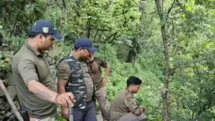 रुद्रप्रयाग: गुलदार प्रभावित डाँगी पठालीधार क्षेत्र में वन विभाग द्वारा निगरानी, 8 सदस्यीय दल व 4 ट्रेप कैमरों से रखी गई है नजर