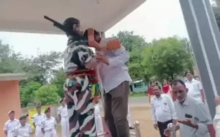 କେସିଙ୍ଗା: କଶ୍ରୁପଡା ଗାଁ ଠାରେ ବୀର ଯବାନ ଡୋଳାମଣି ସାଙ୍କ ସହିଦ ଦିବସ ପାଳିତ
