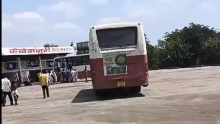 कळमनूरी: कळमनुरी येथील बस आगारातून पंढरपूर यात्रेसाठी 15 बसेस सोडणार, आगार प्रमुख यांची माहिती