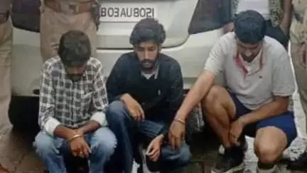 चम्बा: पुलिस ने डल्हौजी के सुभाष चौक पर एक कार में सवार 3 युवकों से 12.24 ग्राम चिट्टा किया बरामद