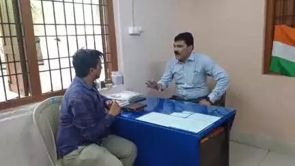 જામનગર શહેર: નગરની મહાનગરપાલિકાના મેયર વિનોદ ખીમસુરીએ આજરોજ વોર્ડ ઓફિસની મુલાકાત લીધી