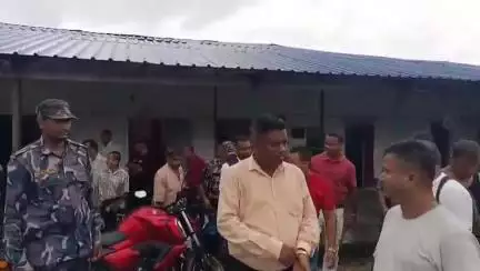 রাজগঞ্জ: সামসিং ইয়ংটং চা-বাগানে পরিদর্শন করলেন সাংসদ, বিধায়ক সহ অন্যরা