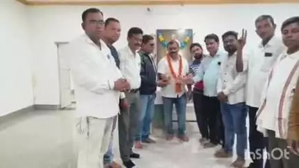 ମାଲକାନଗିରି: ମାଲକାନଗିରି ଜିଲ୍ଲା କଂଗ୍ରେସ ଭବବନରେ ଜିଲ୍ଲା କଂଗ୍ରେସର ନୂତନ ସଭାପତିଙ୍କୁ ସ୍ୱାଗତ ସମ୍ବର୍ଦ୍ଧନା ଓ ଏକ ବୈଠକ ଅନୁଷ୍ଠିତ