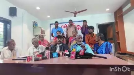 కొత్తగూడెం: భూ వివాదంలో వాస్తవాలను పరిశీలించకుండా CPM పార్టీ నిందలు వేయటం దుర్మార్గమని పాల్వంచ సిపిఐ పార్టీ నాయకులు రాంబాబు వెల్లడి