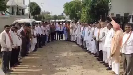 तारानगर: सादुलपुर में पदमभूषण देवेन्द्र झाझडिय़ा के आवास पर भाजपा कार्यकर्ताओं ने नवनियुक्त मंडल अध्यक्षों का स्वागत किया