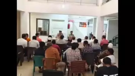 ગોંડલમાં એ ડિવિઝન પોલીસ સ્ટેશન તાજીયા માટે શાંતિ સમિતિની બેઠક:40 આગેવાનોની હાજરીમાં રાજશાહી પુલની સુરક્ષા અંગે ચર્ચા