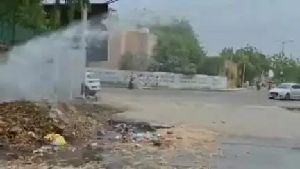 बाड़मेर: बाड़मेर के भगवान महावीर पार्क के पास कचरे के ढेर में अचानक लगी आग
