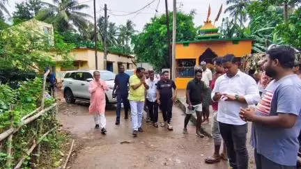 ବଡଚଣା: ବଡ଼ଚଣା,ଚାଉଳଥଳି ଗାଁ ଓ ବାତୋ ଅଂଚଳର ଏକ ଟ୍ରକ ଦୁର୍ଘଟଣାରେ ମୃତ୍ୟୁ ହୋଇଥିବା ପରିବାରଙ୍କୁ ଭେଟିଲେ ସାଂସଦ, ବିଧାୟକ