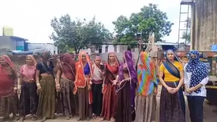 रावतभाटा: रावतभाटा की गुर्जर बस्ती में नियमित टीकाकरण नहीं हो रहा, महिलाओं ने जताई चिंता और कार्रवाई की मांग