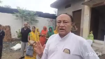 राघोगढ़: वार्ड 1 में उपभोक्ताओ को नही मिला राशन, शिकायत पर पूर्व सांसद ने किया निरीक्षण, एक सप्ताह में सुधार की मांग #jansamasya