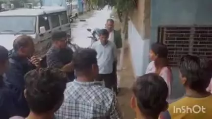इटारसी: क्षेत्र में काम न होने पर नगर पालिका परिषद के सभापति धरने पर बैठे