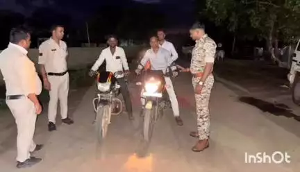 कुम्भराज: जिले के सभी थाना क्षेत्रों में पुलिस ने की सघन वाहन चेकिंग, 89 वाहनों पर हुई कार्रवाई, ₹51,300 का जुर्माना वसूला