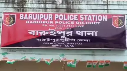 বারুইপুর: সূর্যপুর থেকে গ্রেফতার ডাকাতদের কাছ থেকে কি উদ্ধার করলো বারুইপুর থানার পুলিশ,দেখলে চমকে উঠবেন