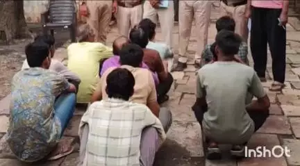 बमोरी: बमोरी पुलिस ने बिशनवाड़ा गांव में जुआ खेल रहे 11 लोगों को पकड़ा, ₹41,500 और ताश की गड्डी जब्त