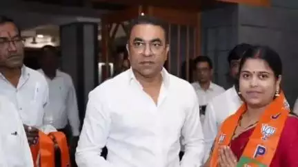 हिंगणा: वानाडोंगरी येथील राष्ट्रवादी काँग्रेस पक्षातील जयश्री लारोकर यांचा भारतीय जनता पार्टीत पक्ष प्रवेश