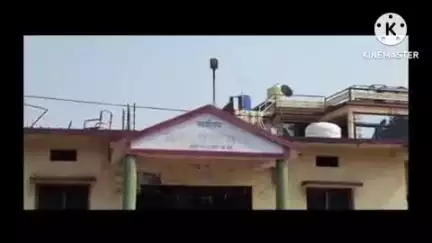 आष्टी: पोलिसांच्या गस्तीदरम्यान लहान आर्वी बस स्टॉपजवळ संशयितरित्या बसून असलेल्या इसमाला पोलिसांनी घेतले ताब्यात