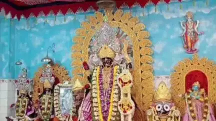 বারুইপুর: বিপত্তারিণী পুজোয় মাতলেন, সোনারপুর দক্ষিণের বিধায়ক লাভলী মৈত্র রাজপুর বিপত্তারিণী বাড়িতে