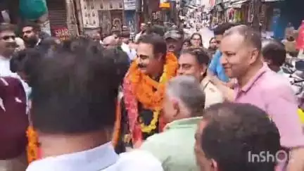 कांगड़ा: हि.प्रदेश स्कूल शिक्षा बोर्ड के अध्यक्ष डॉ. राजेश शर्मा का कांगड़ा पहुंचने पर लोगों ने किया स्वागत