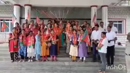 ಮೊರಾರ್ಜಿ ದೇಸಾಯಿ ವಸತಿ ಶಾಲೆಯಲ್ಲಿ ವಿದ್ಯಾರ್ಥಿನಿ ಸಾವಿನ ಪ್ರಕರಣದಲ್ಲಿ ಸೂಕ್ತ ತನಿಖೆ ನಡೆಸಬೇಕು ಎಂದು ಆಗ್ರಹಿಸಿ ಬಿಜೆಪಿಯಿಂದ ಮನವಿ ಸಲ್ಲಿಕೆ