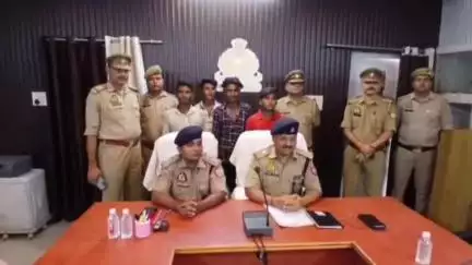 अकबरपुर: थाना अकबरपुर पुलिस टीम ने दस चोरी की मोटरसाइकिल के साथ चार चोरों को गिरफ्तार करने की जानकारी ASP ने दी