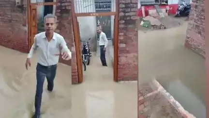 बारिश ने खोली नगर पालिका उरई की पोल इंद्रा नगर में घरों में गुसा पानी लोगों ने dm से की शिकायत