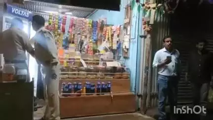 नेपानगर: नेपानगर में एक्सपायरी डेट की कोल्ड ड्रिंक मिलने पर तहसीलदार ने किराना दुकान की सील