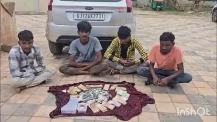 વઢવાણ: વસ્તડી સામાક‍ાંઠાના મેલડી માતાના મંદિરમાં ચોરી કરનાર ૪ શખ્સો હળવદમાંથી ઝડપાયા