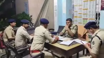 आरा: भोजपुर SP ने आरा नवादा थाना का किया निरीक्षण
