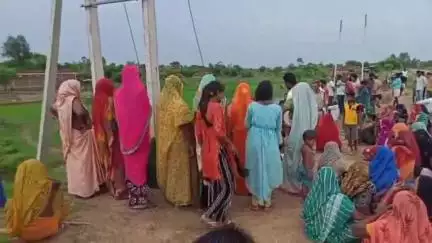 सकरिया नहर के कुंड में डूबा युवक, पुलिस व परिजन पहुंचे, शव जिला अस्पताल मर्चुरी में