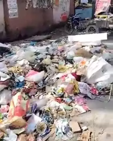 जगाधरी: यमुनानगर बस स्टैंड के पास फैली गंदगी से परेशान है आसपास के लोग शिकायत पर भी नहीं निकल रहा हल #Jansamasya
