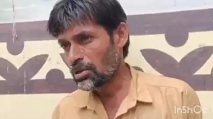 हुज़ूर: रीवा: दुआरी में पीसीसी सड़क निर्माण पर सवाल, इंद्र बहादुर सिंह ने कलेक्टर को सौंपा ज्ञापन