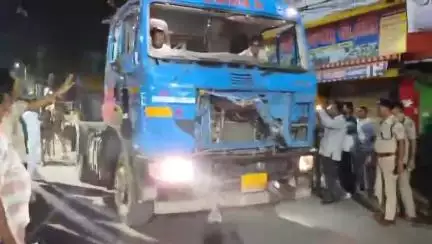दरभंगा: दरभंगा में हाईवा गाड़ी ने बरपाया कहर, कई लोगों को मारी टक्कर, मौके पर पहुंची पुलिस