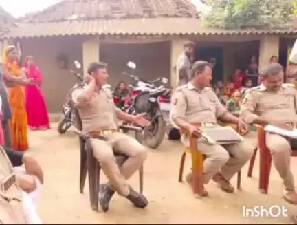 अकबरपुर: अंबेडकरनगर के नगपुर गांव में नशे के आदी राजगीर ने परिवार से विवाद के बाद कमरे में साड़ी से लगाई फांसी